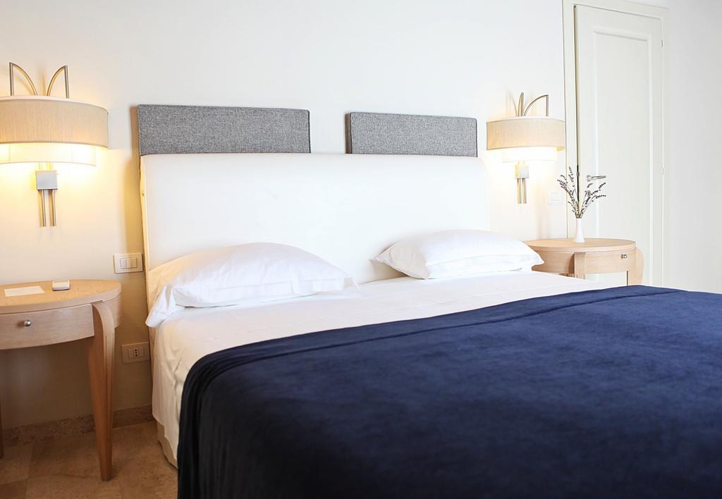Is Arenas Hotel